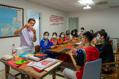 弘揚民族瑰寶 傳承剪紙技藝——文化藝術交流活動紀實